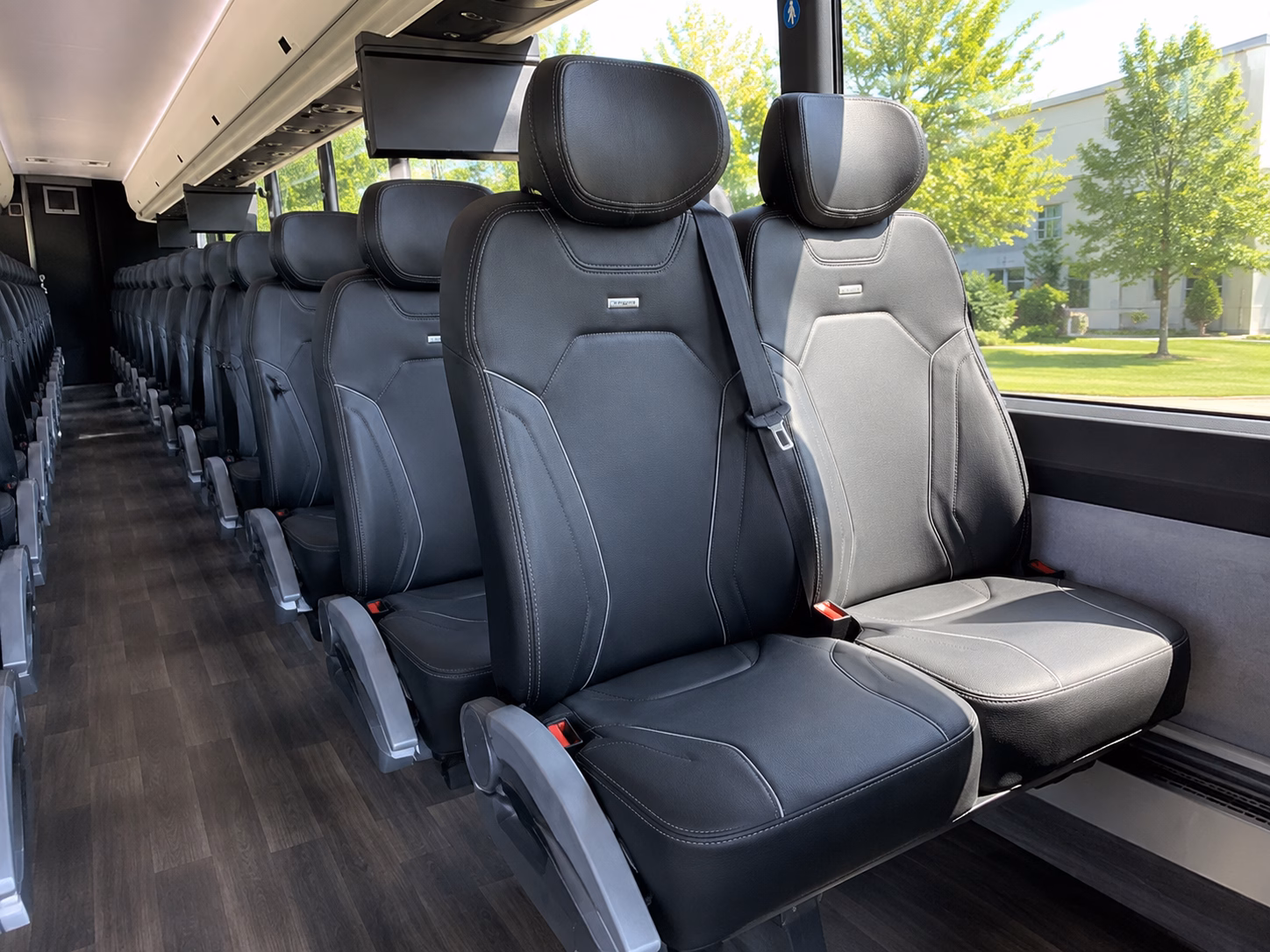 buses to haak vineyards and the gulf coast wine trail