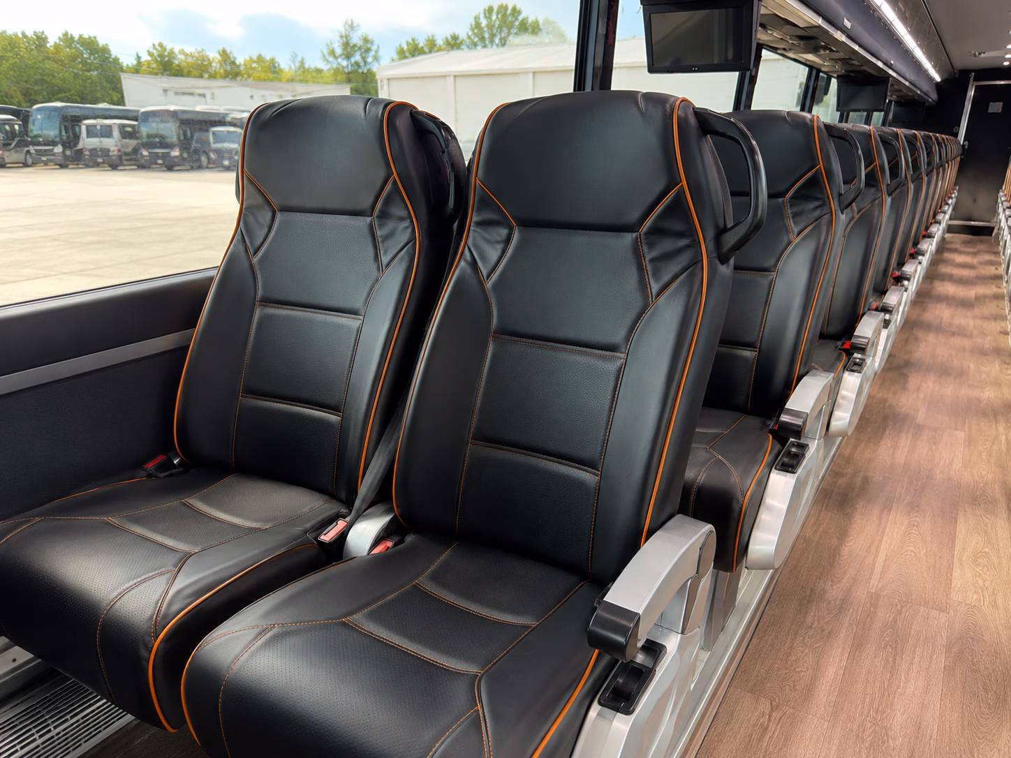 shuttle buses between pearland hotels and houston wedding venues